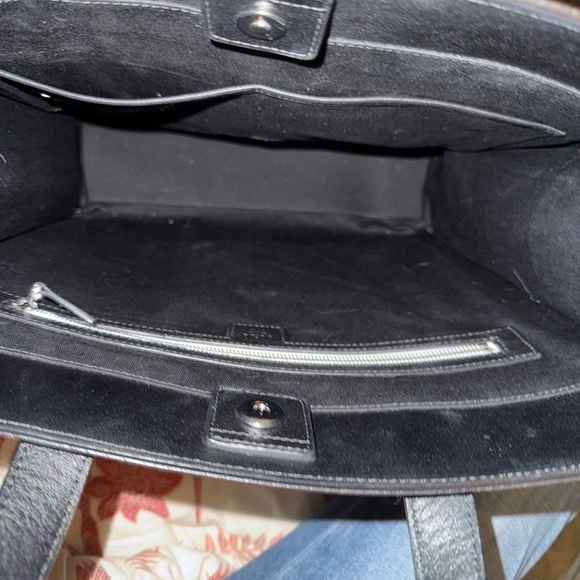 MCM Visetos Tote in Black and White. - Picture 10 of 10